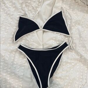 Abercrombie & Fitch Black and White Bikini Size Small
